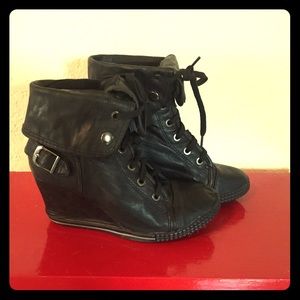Bucco black wedge sneakers sz 6