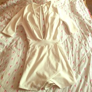 White Low cut v jumper