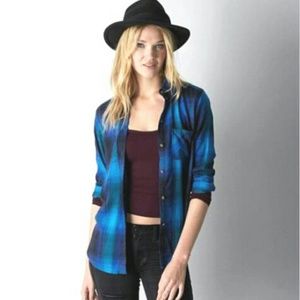 AE Plaid Button Down Top AE Plaid Button Down Top