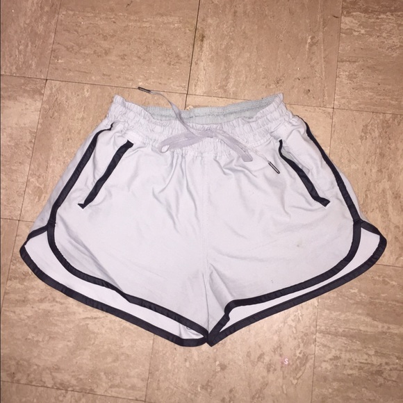 lululemon grey shorts
