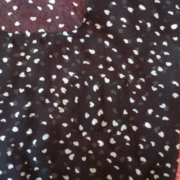 Sheer black and white hearts crop top - Picture 4 of 4