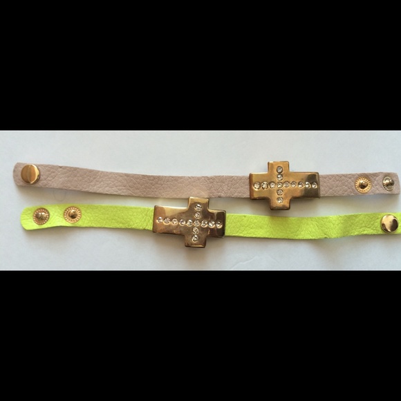 📌sale📌 leather bracelets (2pcs)