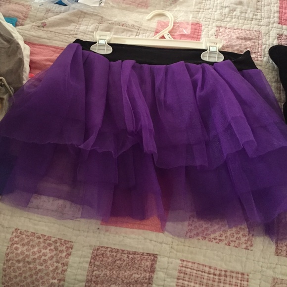 girl's purple tutu, never worn