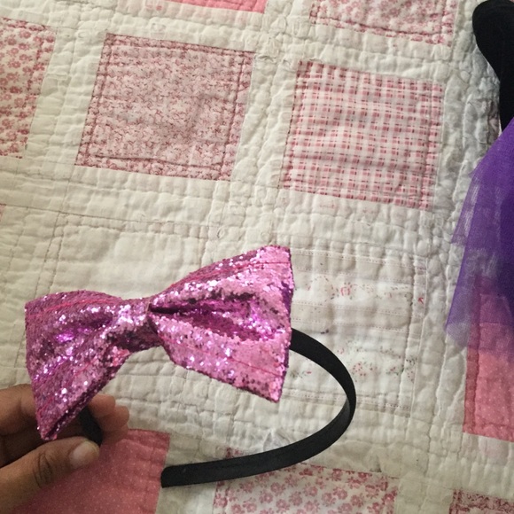 pink bow headband, never worn