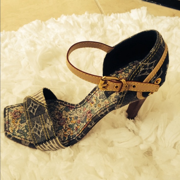 Sold Louis Vuitton shoes