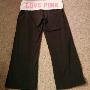*SOLD ON MERC*  VS PINK yoga crop capris
