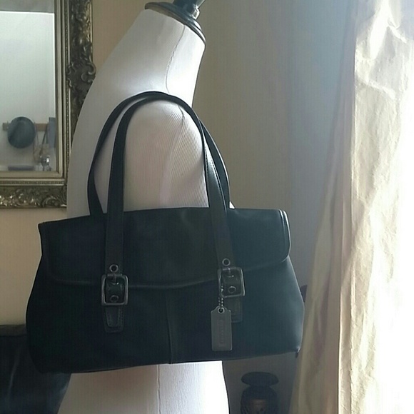 👜 Coach Handbag
