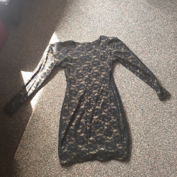 Black/ Beige vintage lace body-con dress - Picture 3 of 3