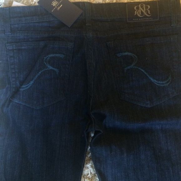 Rock & Republic size 32 Lust Blue Bootcut Jeans