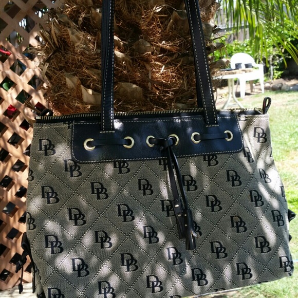Authentic preowned Dooney & Bourke handbag
