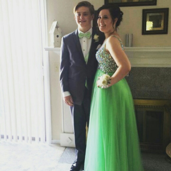 Tony Bowls Mint Green Dress - Picture 5 of 5