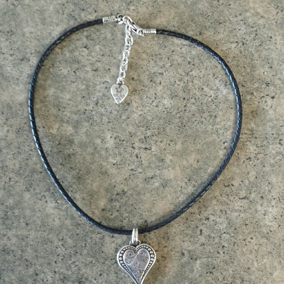 🚫SOLD🚫Brighton Heart Necklace - Picture 2 of 3