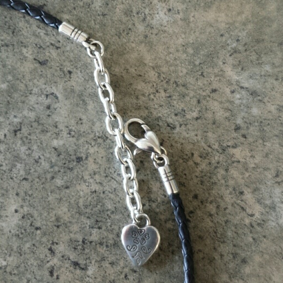 🚫SOLD🚫Brighton Heart Necklace - Picture 3 of 3