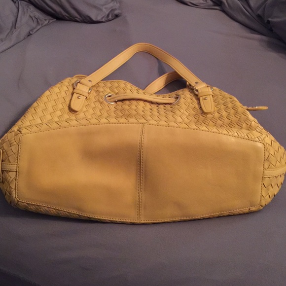 Authentic Weave Drawstring Handbag - Picture 3 of 4