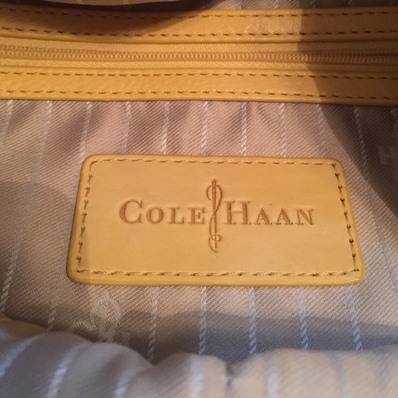 Authentic Weave Drawstring Handbag - Picture 4 of 4