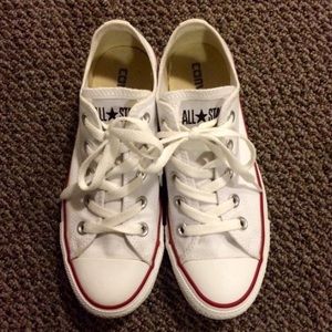 White converse new listing