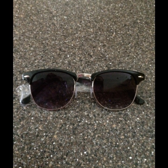 Black Clubmaster Sunglasses