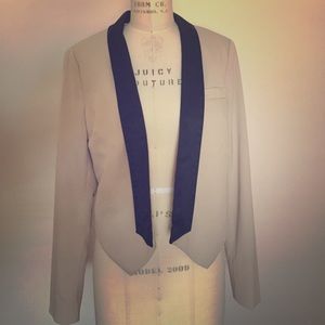 Forever 21 cropped blazer