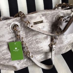 Kate Spade New York, shoulder bag.