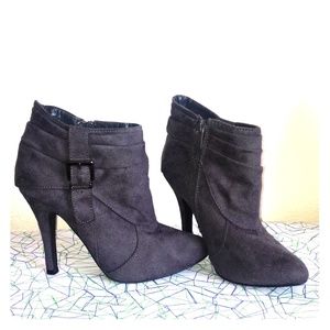 Gray healed boots