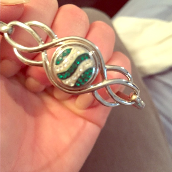 Brand new KARISMA bracelet with extra stone