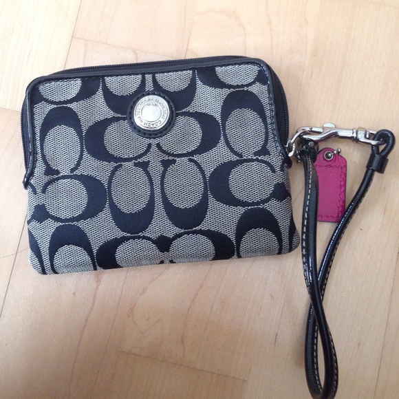 Coach wrist/wallet