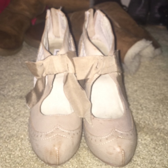 Boots - Picture 1 of 3