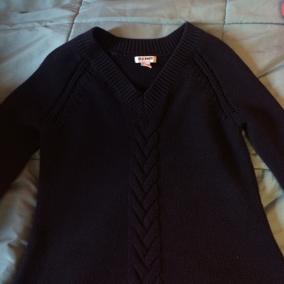 Old navy cable knit sweater