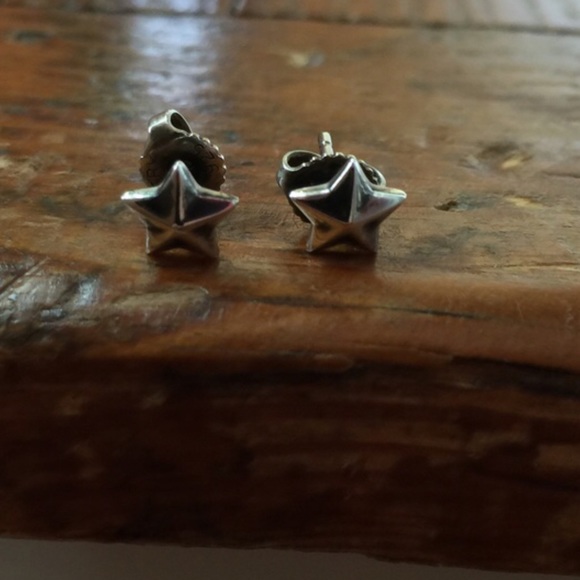 🚫Sold🚫 James Avery Tiny Star Studs
