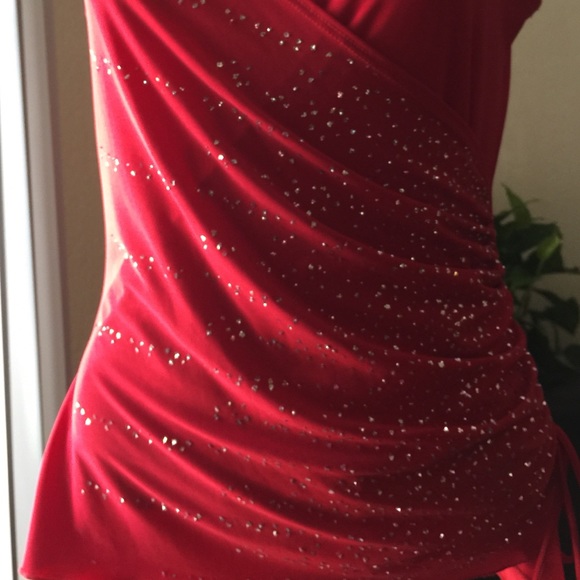 Red glitter side gathered top - Picture 2 of 2