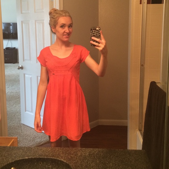 Adorable Roxy Dress - Picture 4 of 4