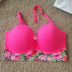 Nwt 34D Victorias secret