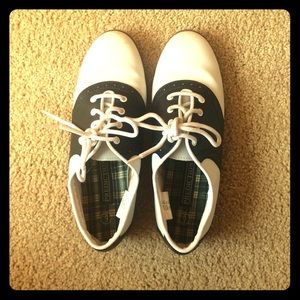 WOMENS VINTAGE size 6 shoe