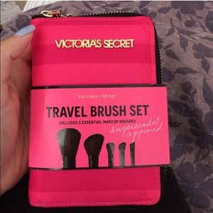 VS Travel Brush Set for @bestbvit