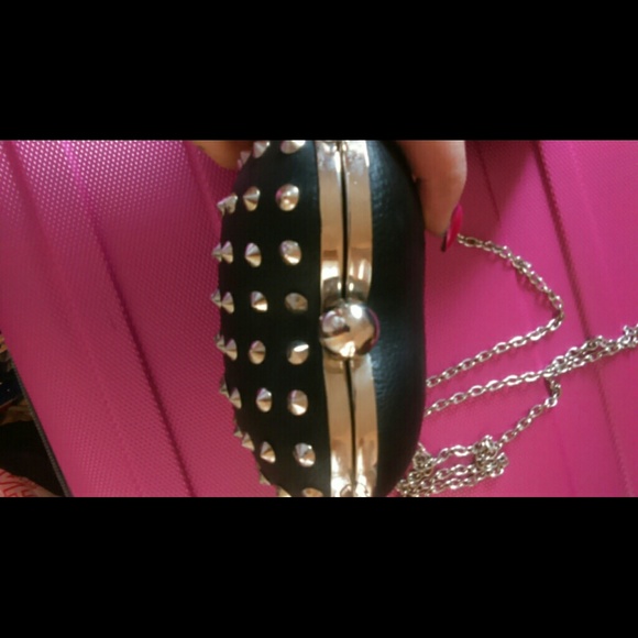 Two studefd clutches - Picture 3 of 4