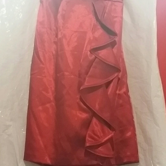 Never worn red dress - Picture 3 of 4