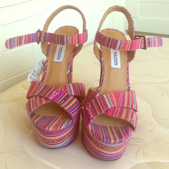 STEVE MADDEN size 6 heels!