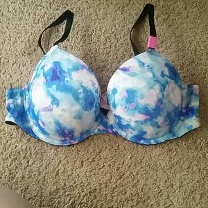 Nwt 36C push up Victorias secret