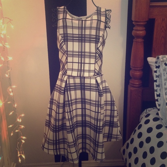 Francesca's B&W Plaid Dress