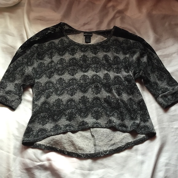 Bundle Sweater - Picture 3 of 4