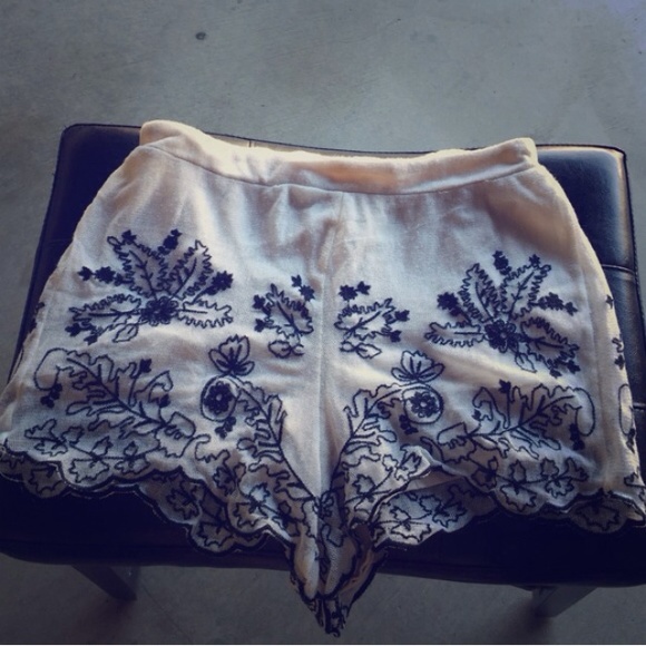 SOLD Embroidered elastic waist shorts