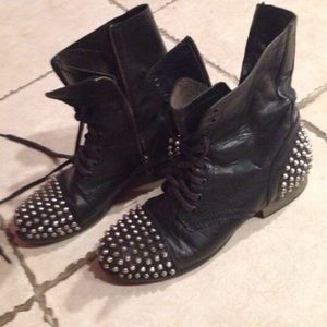 STEVE MADDEN COMBAT BOOTS