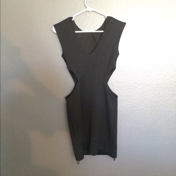 Black dress - Picture 4 of 4