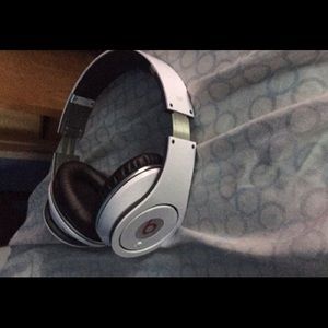 Beats studios (not wireless) perfect condition