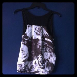 Black and white flower crop top