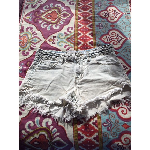 Free People light wash high waisted shorts - Picture 1 of 3