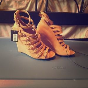 Forever 21 wedges Sz 6 NWT