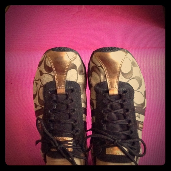 🔴SOLD🔴Coach Tennis Shoes - Picture 1 of 2