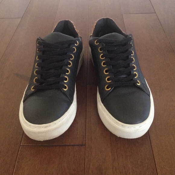 Steve Madden Shoes - Geennaa Steve Madden Sneakers