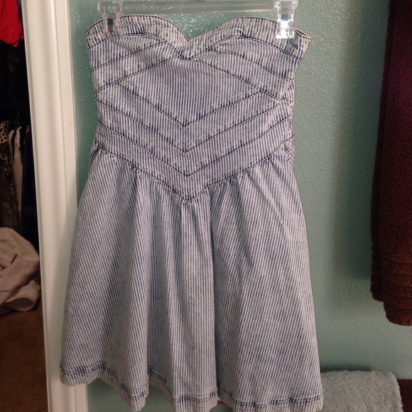 Quiksilver Jean dress - Picture 1 of 1